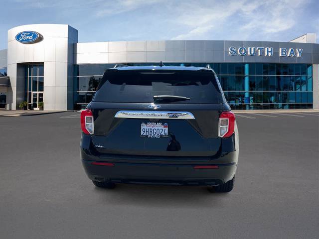 Certified 2023 Ford Explorer XLT RWD image 4