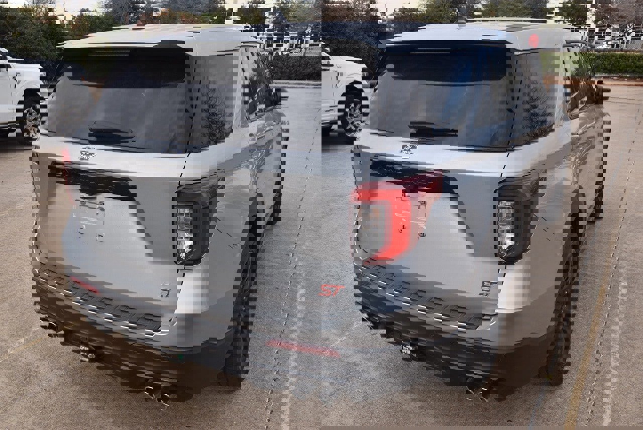 Certified 2022 Ford Explorer ST w/ Equipment Group 401A image 5