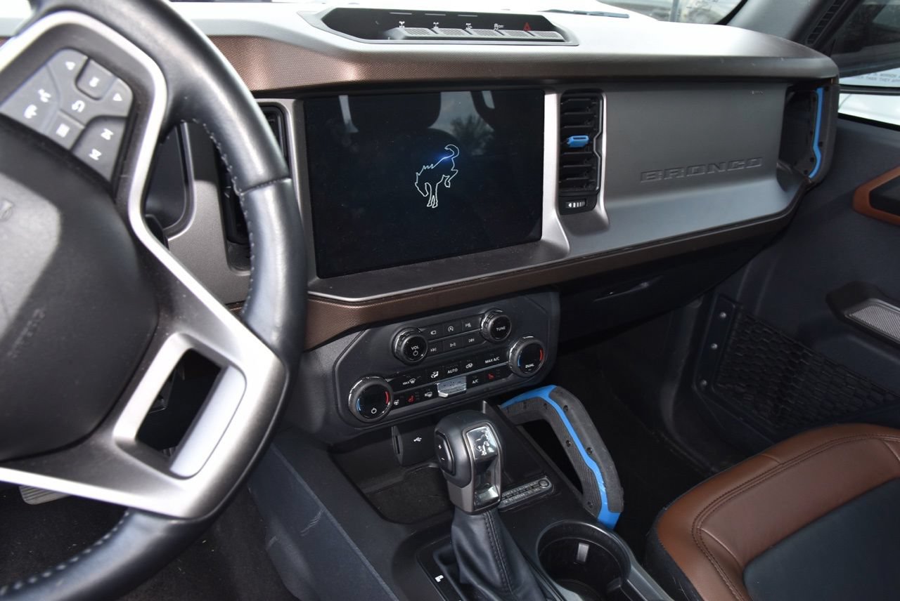 Certified 2023 Ford Bronco Outer Banks w/ Sasquatch Package AWD/4WD image 8