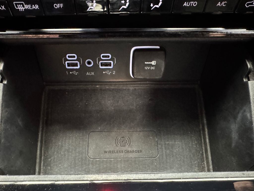 Used 2023 Jeep Grand Cherokee Altitude AWD/4WD image 17