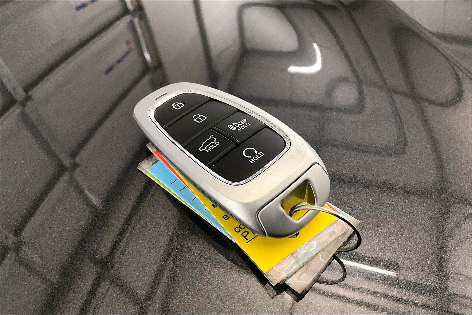 Used 2023 Hyundai Santa Fe SEL image 9