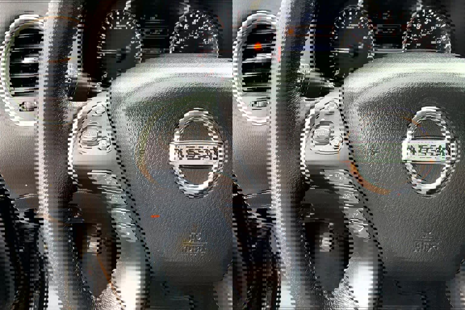 Used 2019 Nissan Pathfinder SL image 20