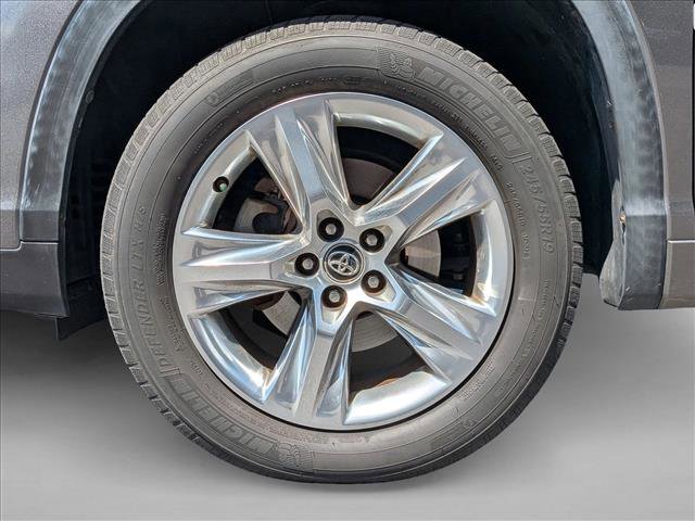 Used 2018 Toyota Highlander Limited FWD image 18