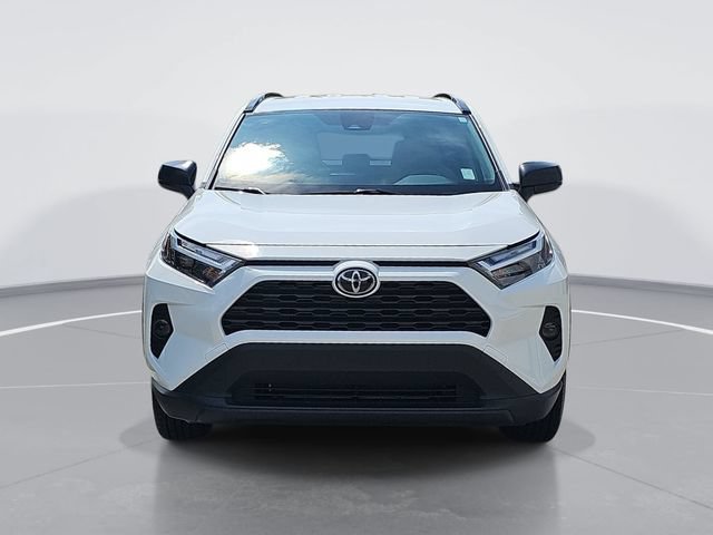 Used 2025 Toyota RAV4 LE AWD/4WD image 8