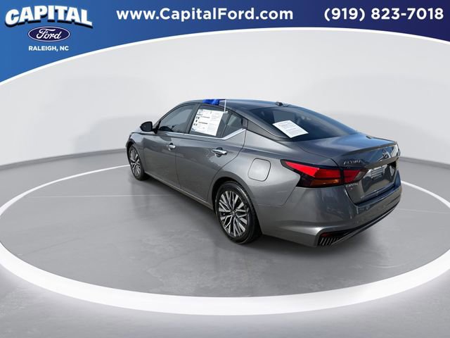 Used 2024 Nissan Altima 2.5 SV image 4