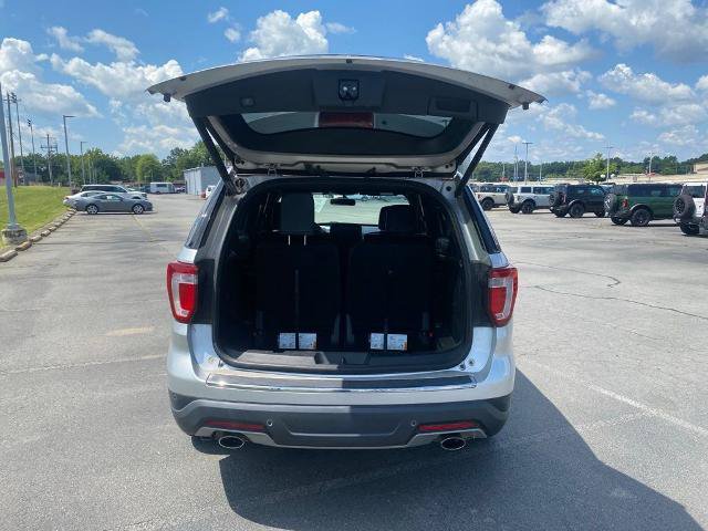 Certified 2018 Ford Explorer XLT w/ Equipment Group 202A FWD image 9