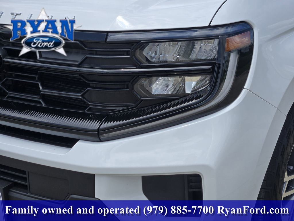 Certified 2025 Ford Expedition Active AWD/4WD image 6