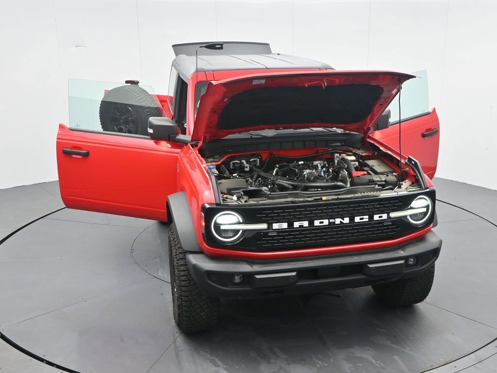 Certified 2022 Ford Bronco Wildtrak AWD/4WD image 38