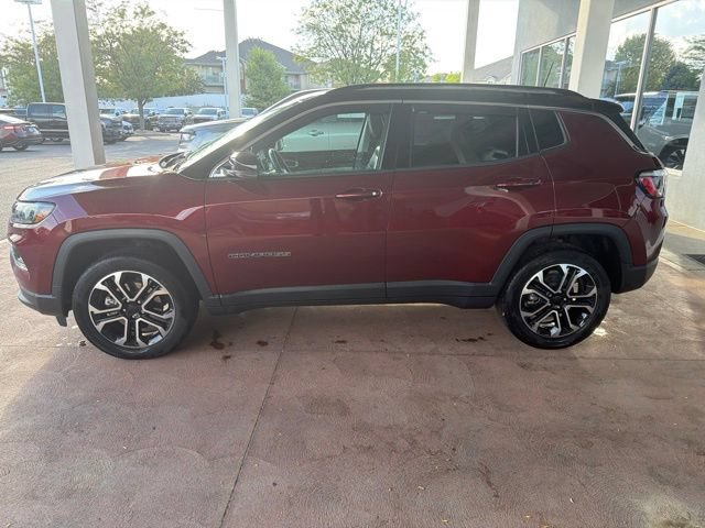 Used 2022 Jeep Compass Limited AWD/4WD image 4