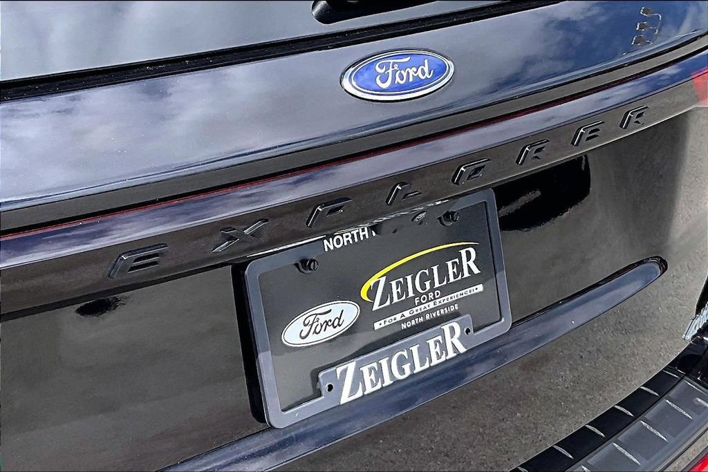 Certified 2025 Ford Explorer ST-Line w/ ST-Line Street Pack AWD/4WD image 8