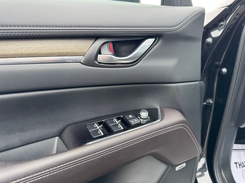 Used 2025 MAZDA CX-5 Signature image 13