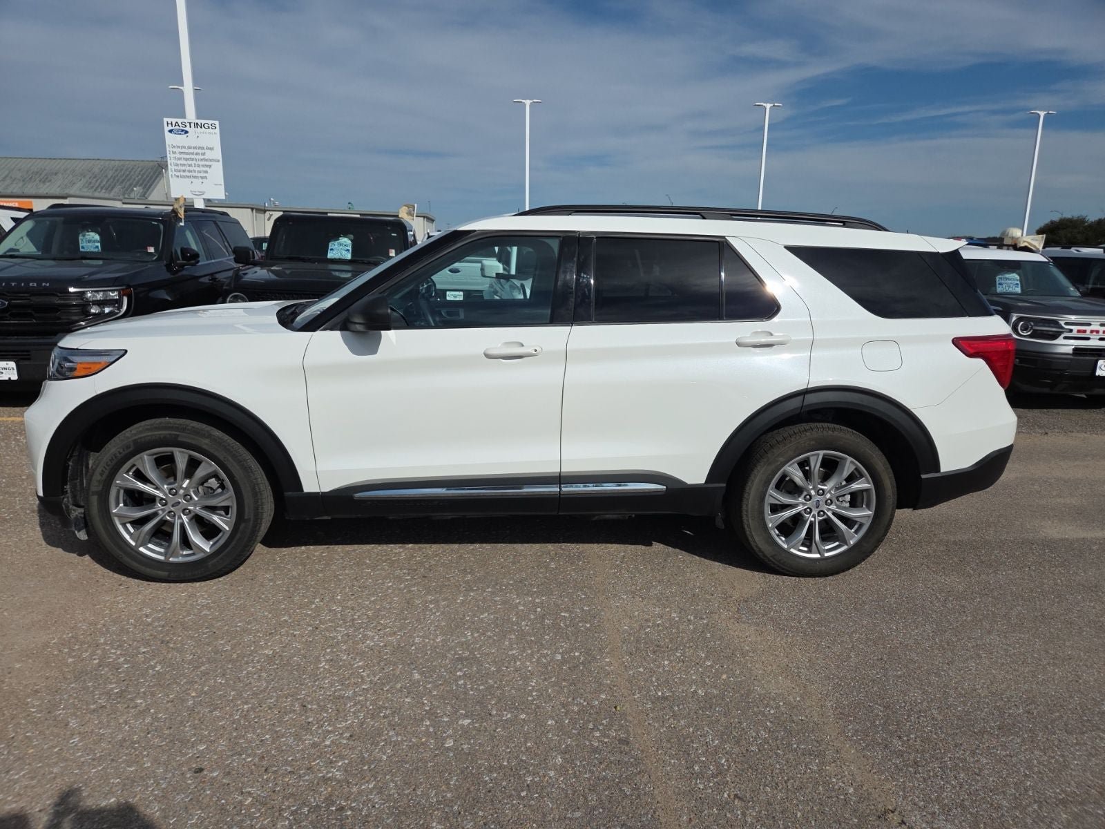 Certified 2023 Ford Explorer XLT w/ Equipment Group 202A AWD/4WD image 9