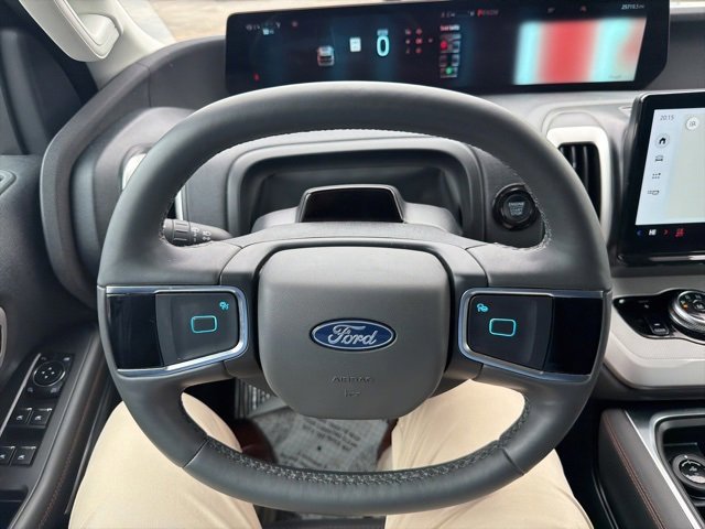 Certified 2025 Ford Expedition Active image 12