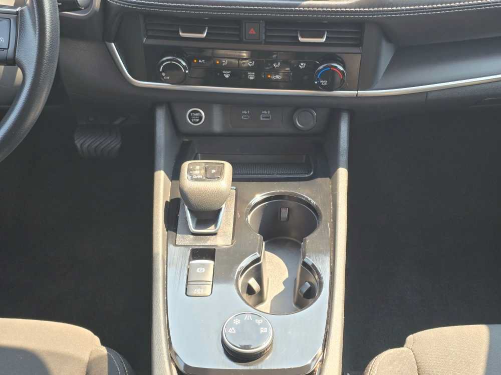 Used 2023 Nissan Rogue S AWD/4WD image 13