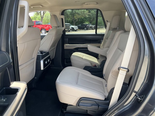 Certified 2024 Ford Expedition XLT RWD image 9