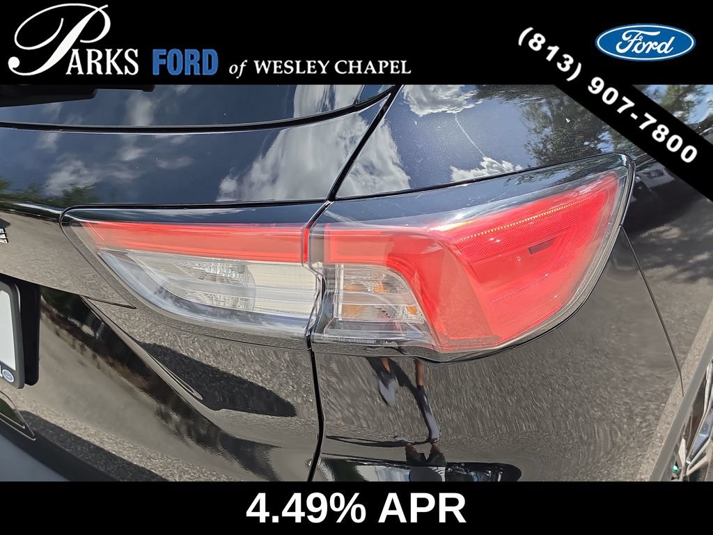 Certified 2022 Ford Escape SE w/ SE Sport Appearance Package FWD image 7