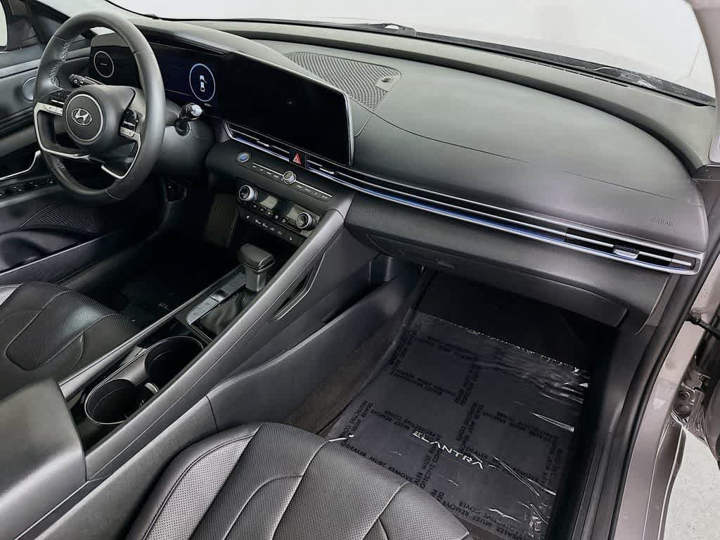 Used 2022 Hyundai Elantra Limited FWD image 34