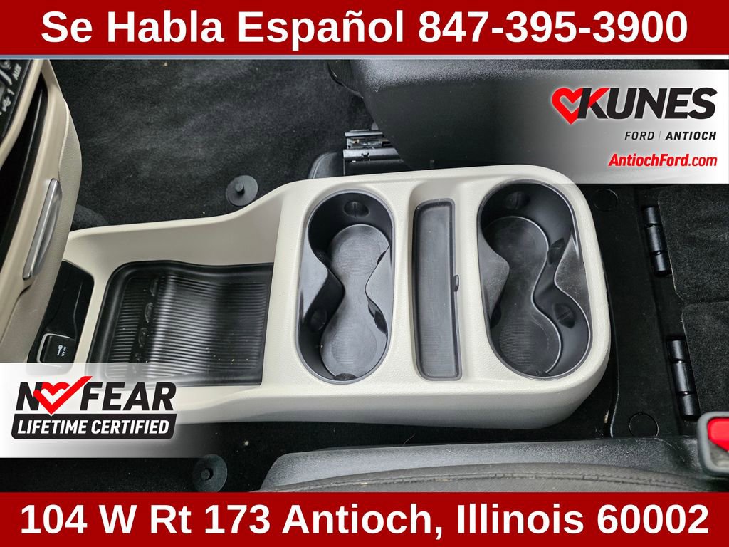 Used 2022 Chrysler Voyager LX FWD image 62