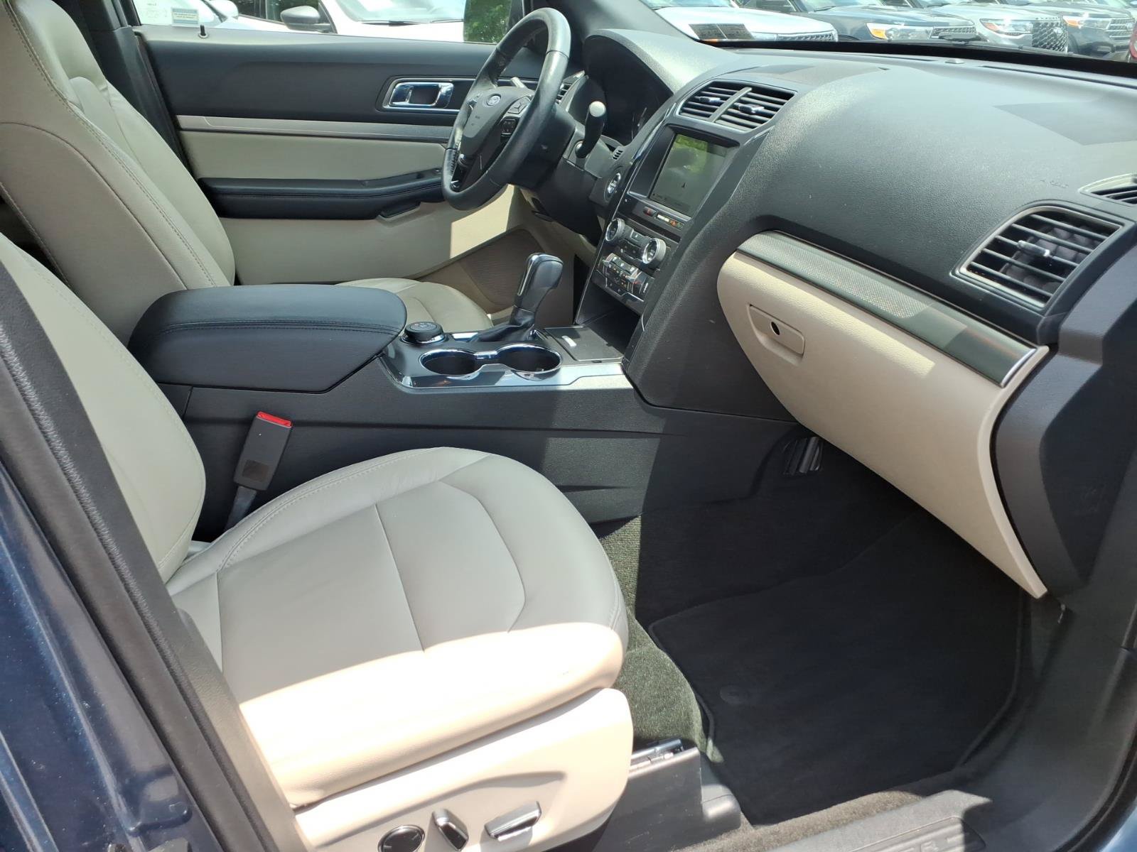 Certified 2018 Ford Explorer XLT w/ Equipment Group 202A AWD/4WD image 30