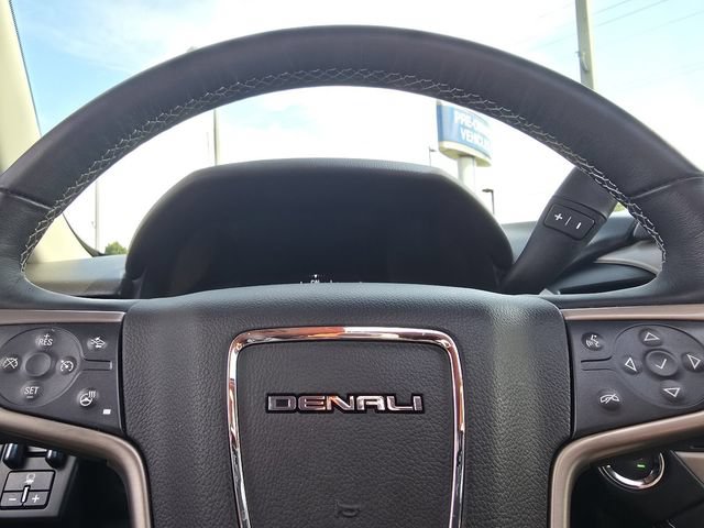 Used 2017 GMC Yukon Denali w/ Open Road Package AWD/4WD image 31