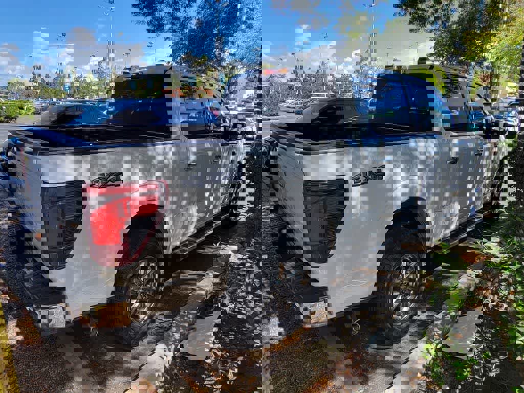 Certified 2025 Ford F150 XLT w/ Equipment Group 301A Standard image 9