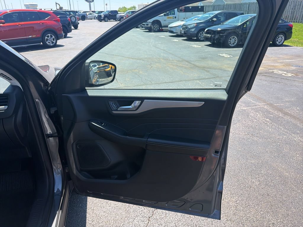 Certified 2021 Ford Escape SE FWD image 37