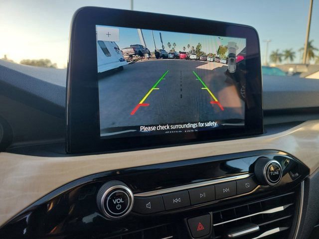 Certified 2022 Ford Escape Titanium w/ Titanium Premium Package image 32