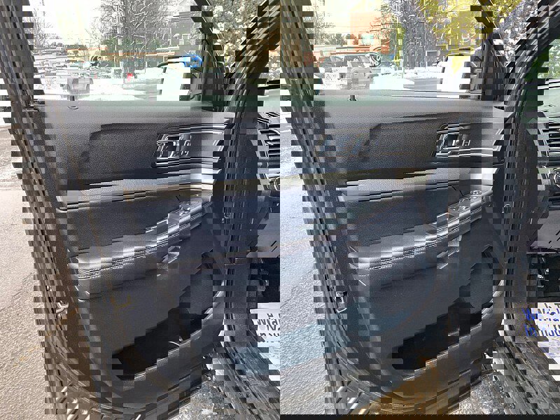 Certified 2018 Ford Explorer XLT w/ Equipment Group 202A image 27