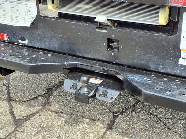 Certified 2022 Ford E-350 and Econoline 350 Super Duty RWD image 25
