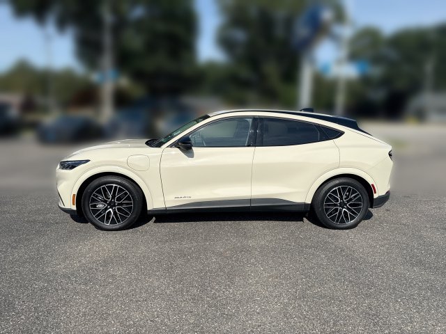 Certified 2025 Ford Mustang Mach-E Premium AWD/4WD image 5