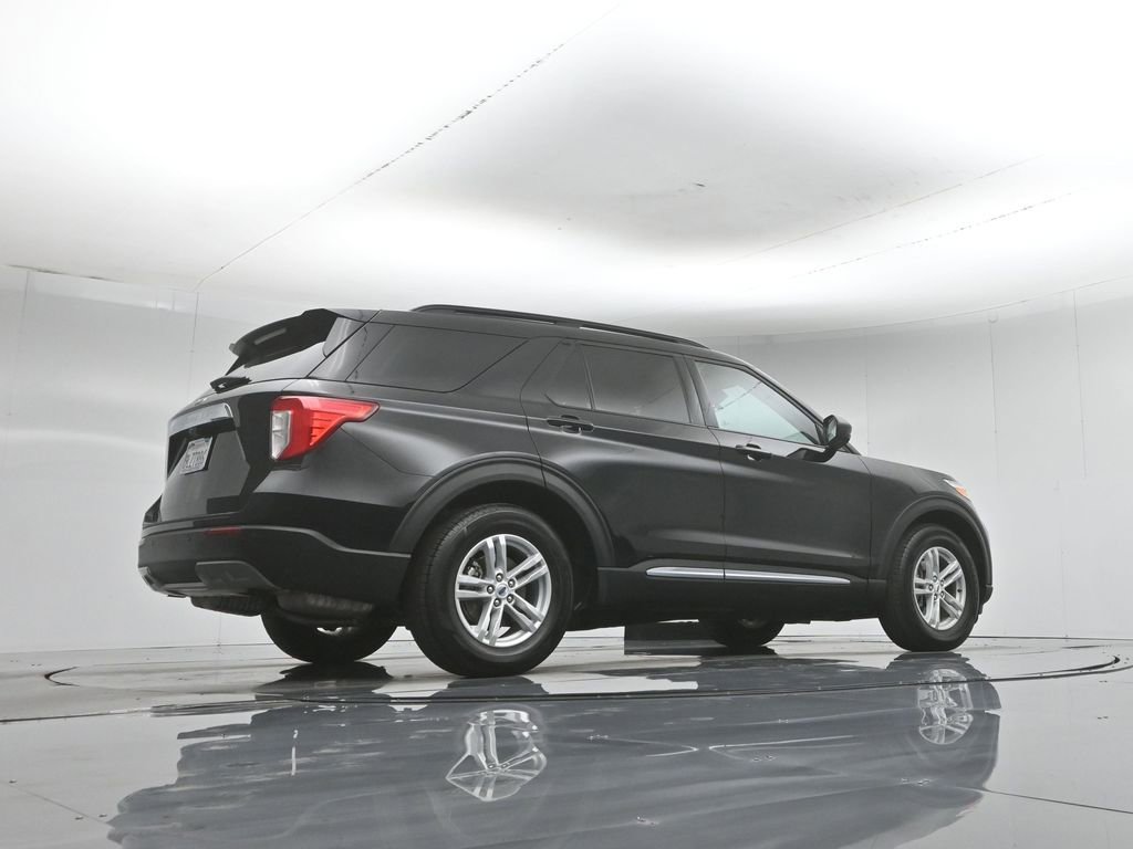Certified 2024 Ford Explorer XLT w/ Equipment Group 202A RWD image 53