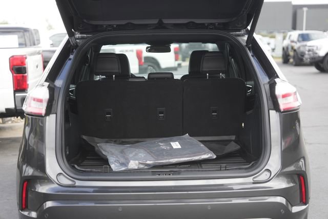 Certified 2020 Ford Edge Titanium w/ Equipment Group 301A image 32
