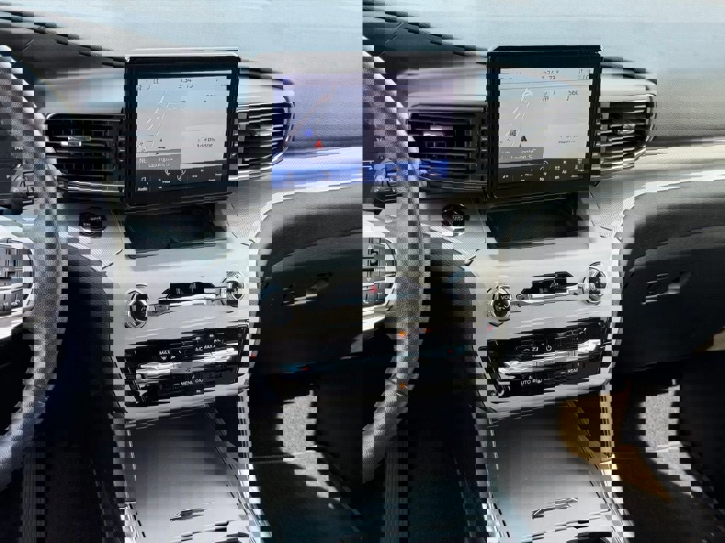 Certified 2023 Ford Explorer XLT w/ Equipment Group 202A image 27