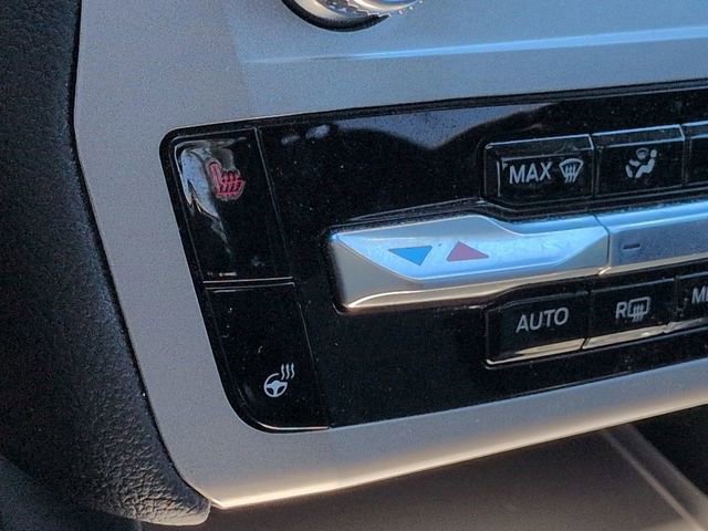 Certified 2022 Ford Explorer XLT w/ Equipment Group 202A image 23