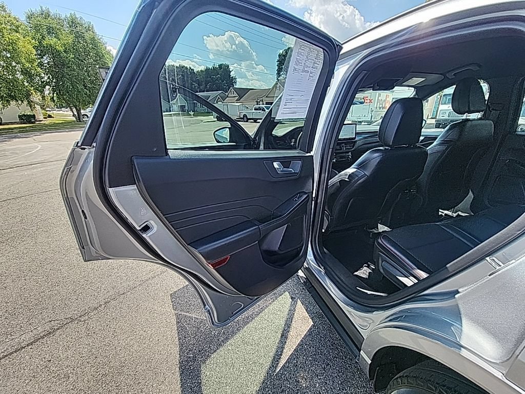 Certified 2023 Ford Escape ST-Line AWD/4WD image 19