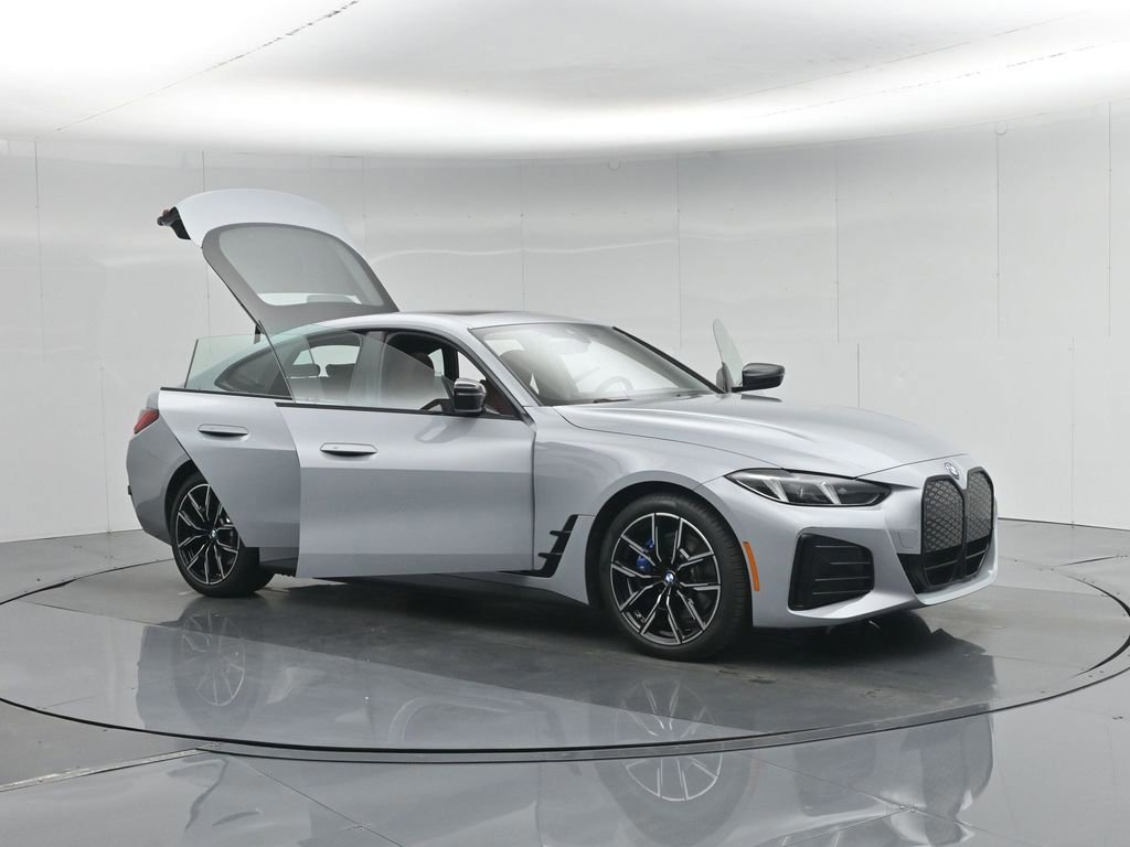 Used 2025 BMW i4 eDrive40 w/ M Sport Package image 4