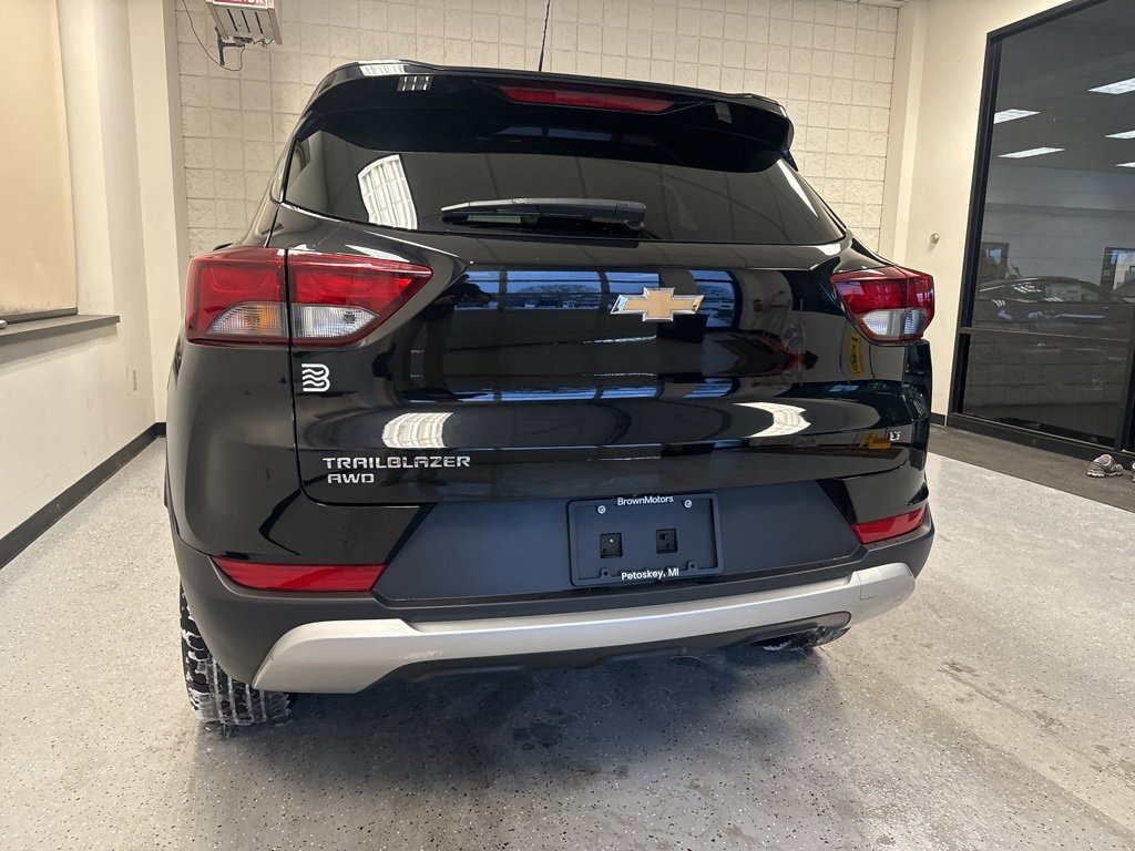 Used 2023 Chevrolet TrailBlazer LT w/ Convenience Package image 4