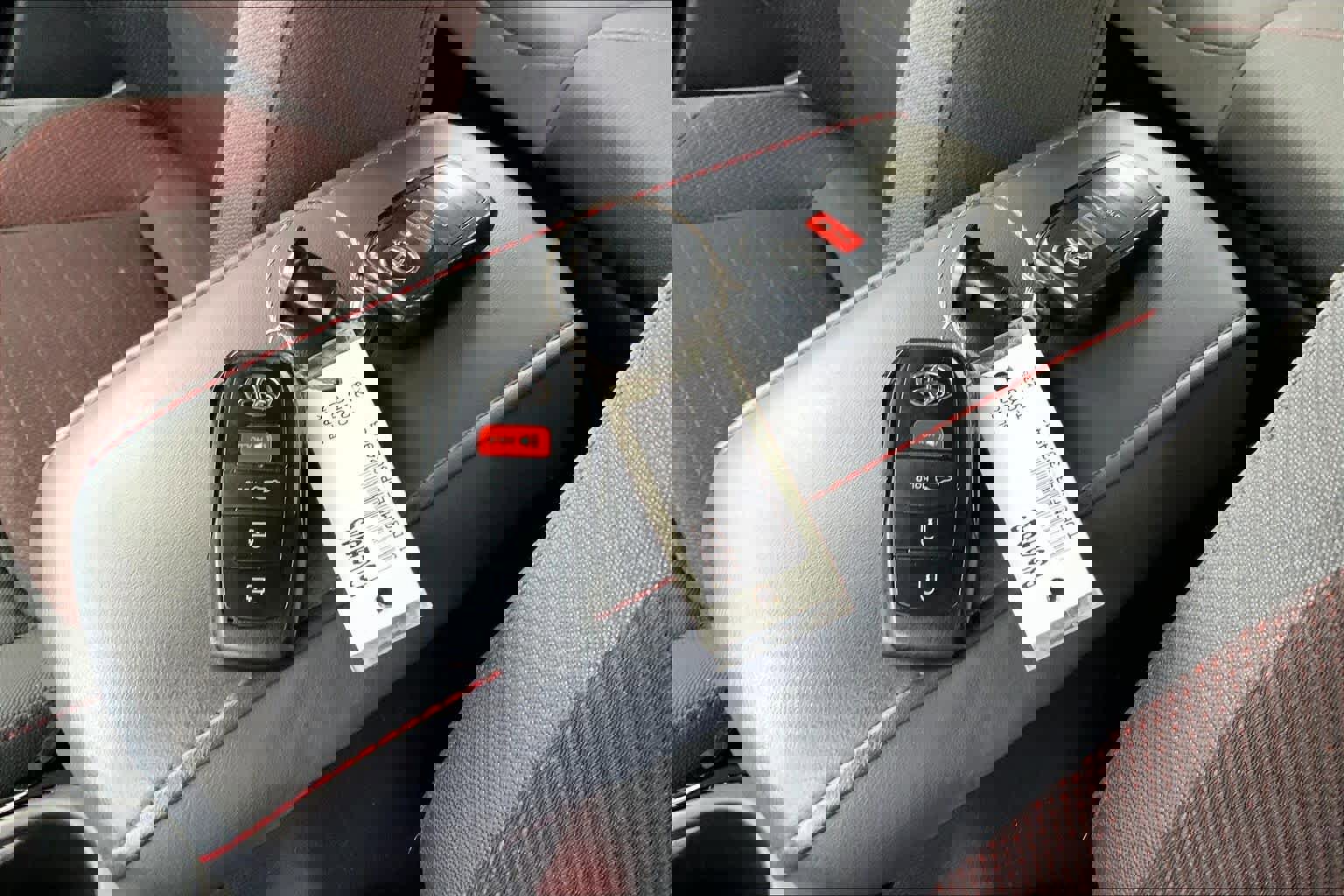 Used 2023 Toyota Corolla SE image 13