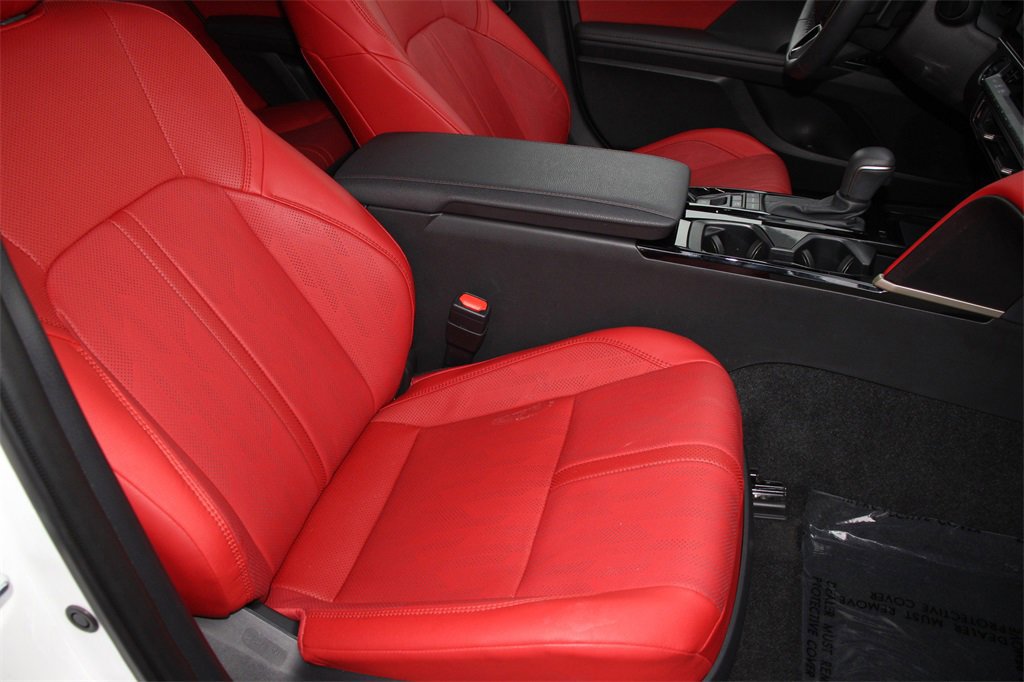 Used 2025 Toyota Camry XSE image 29