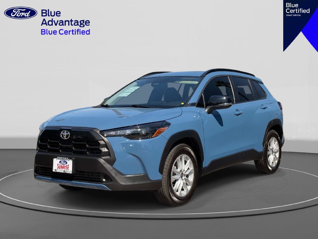 Used 2026 Toyota Corolla Cross LE w/ Moonroof Package FWD image 1