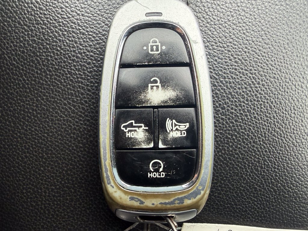 Used 2022 Hyundai Santa Cruz Limited AWD/4WD image 34