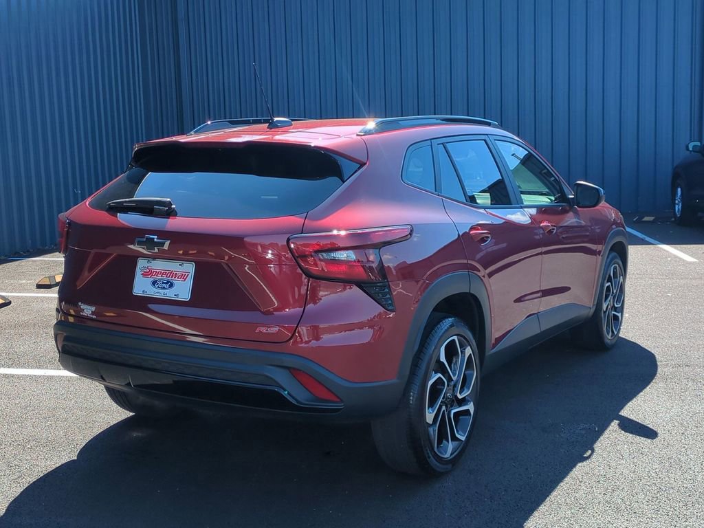 Used 2025 Chevrolet Trax RS w/ Driver Confidence Package image 6