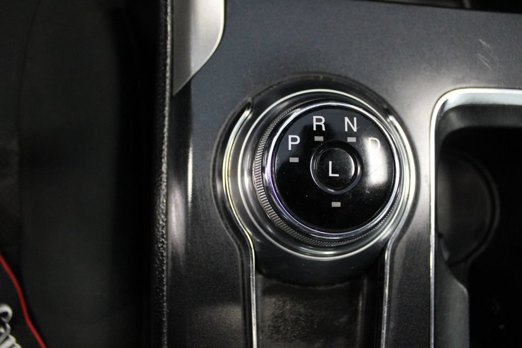Certified 2020 Ford Fusion SE FWD image 19
