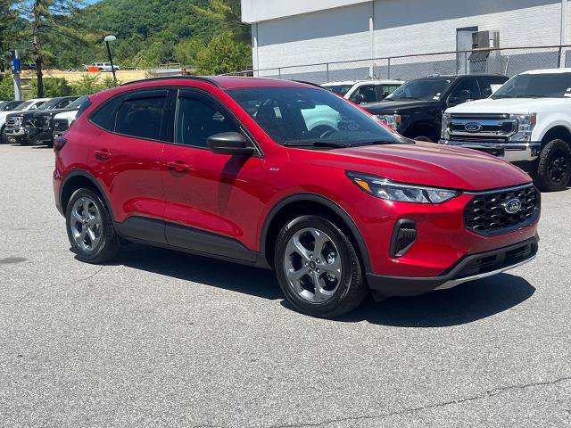 Certified 2025 Ford Escape ST-Line w/ Equipment Group 301A FWD image 1