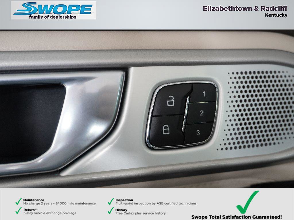 Certified 2022 Ford Explorer Platinum w/ Technology Package image 17