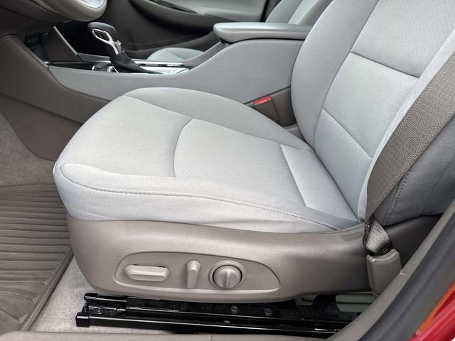 Used 2021 Chevrolet Malibu LT image 16