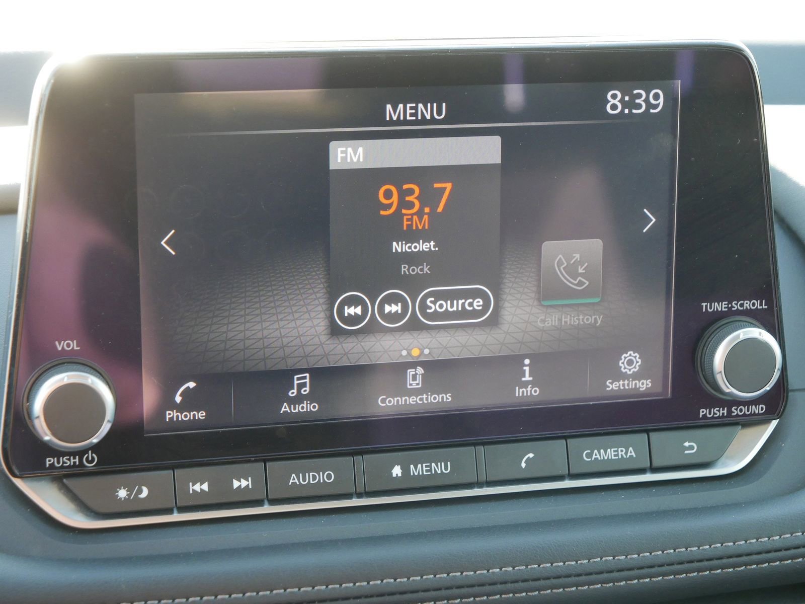 Used 2024 Nissan Rogue S AWD/4WD image 23