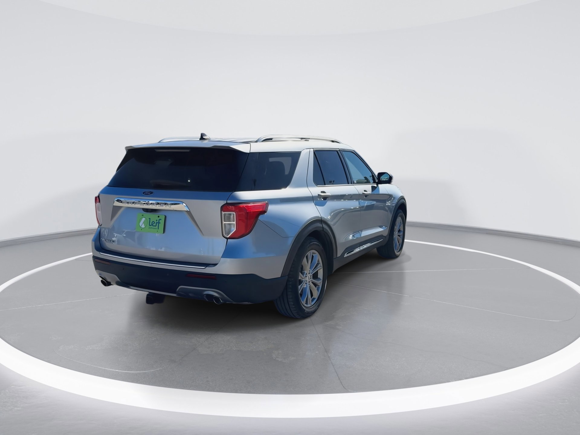 Certified 2022 Ford Explorer Limited w/ Equipment Group 301A image 6