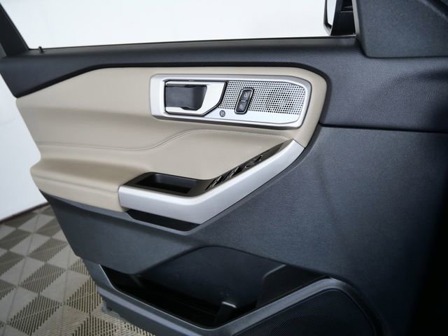 Certified 2024 Ford Explorer XLT w/ Equipment Group 202A AWD/4WD image 25