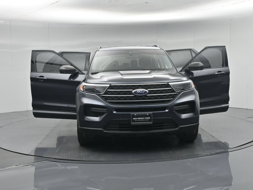 Certified 2022 Ford Explorer XLT RWD image 38